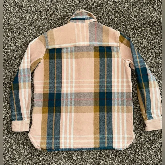 Carhartt Women's Tencel Relaxed Fit Flannel Work Shirt - size Medium - Picture 2 of 7